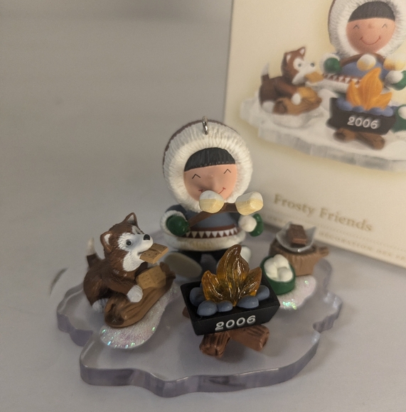 Hallmark Frosty Friends 2006 Christmas Ornament Eskimo S'mores Husky Puppy - Picture 1 of 5